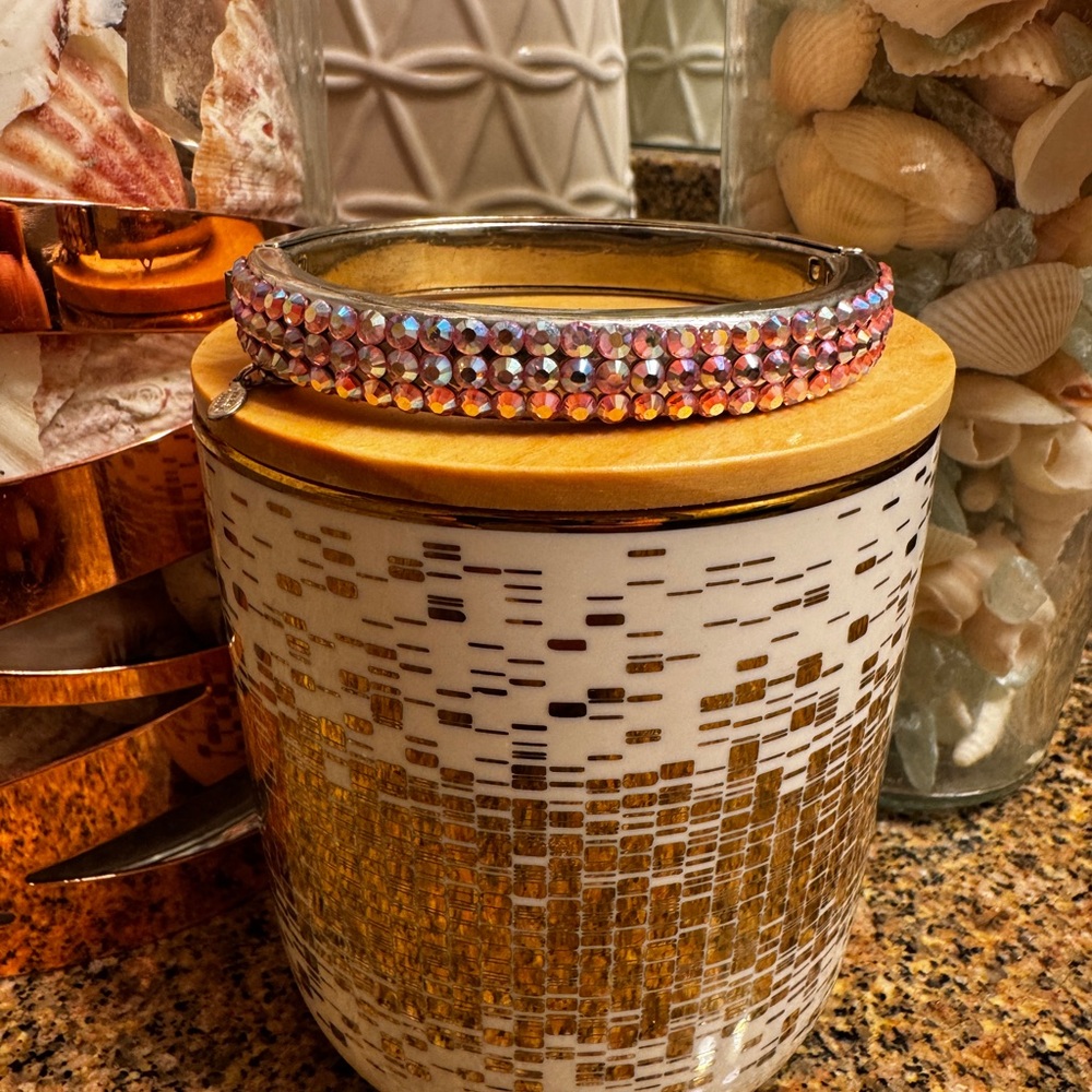 Kirts Folley Irradecent  Pink Crystal bangle‎ Bracelet - Picture 5 of 5